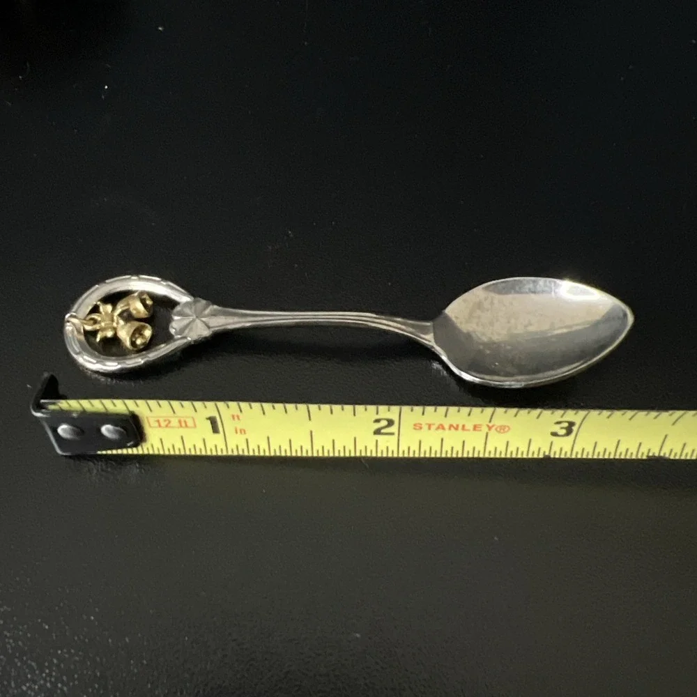 VINTAGE SOUVENIR SPOON BELLS HORSESHOE CLOVER SHAMROCK HANGING CHARM‎